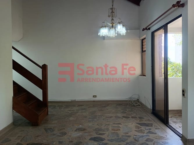 Apartamento de 3 alcobas en arriendo en Santa Teresita, Medellín, 85 m² · foto 2 de 10