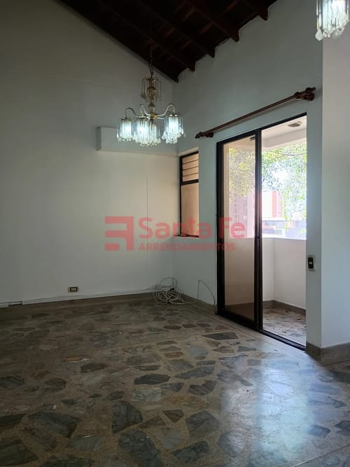 Apartamento de 3 alcobas en arriendo en Santa Teresita, Medellín, 85 m² · foto 3 de 10