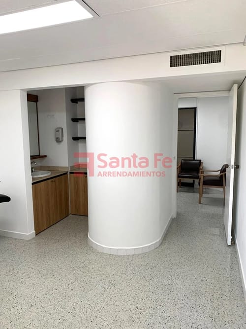 Oficina en arriendo en Patio Bonito, Medellín, 30 m² · foto 8 de 10