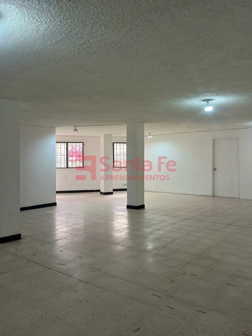 Local en arriendo en Rosales, Medellín, 175 m² · foto 2 de 10