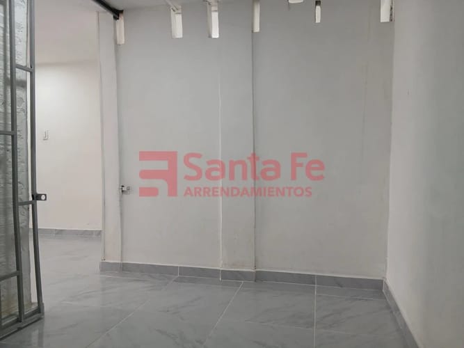 Local en arriendo en Bosques De San Pablo, Medellín, 55 m² · foto 4 de 7