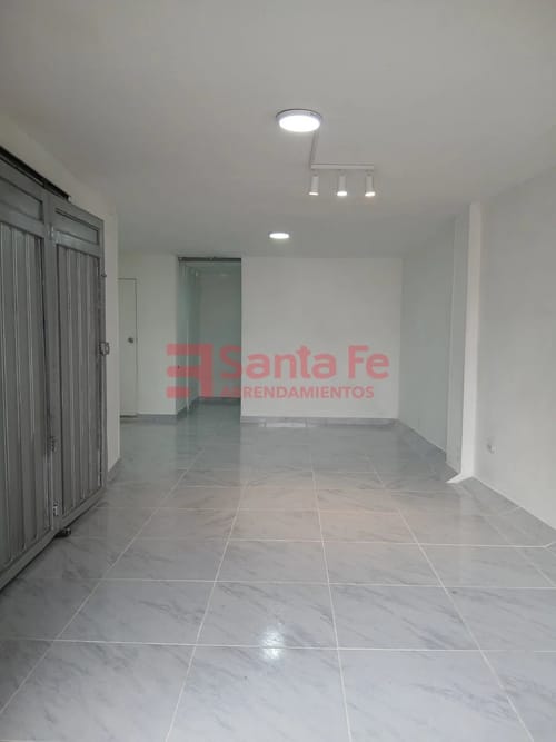 Local en arriendo en Bosques De San Pablo, Medellín, 55 m² · foto 6 de 7