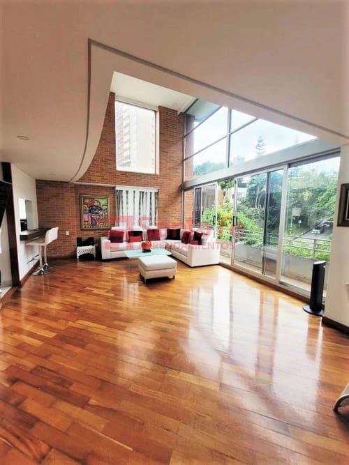 Apartamento de 3 alcobas en arriendo en Transversal Superior, Medellín, 158 m² · foto 2 de 10
