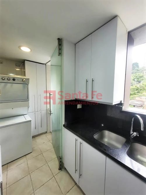 Apartamento de 3 alcobas en arriendo en Transversal Superior, Medellín, 158 m² · foto 7 de 10