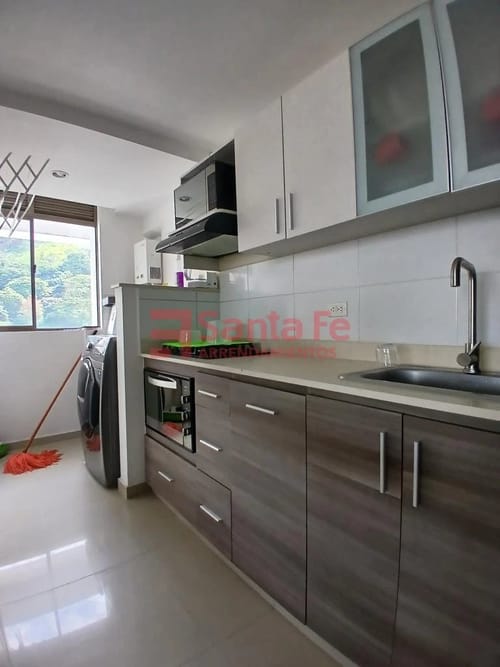 Apartamento de 3 alcobas en arriendo en Vía Las Palmas, Medellín, 81 m² · foto 6 de 10