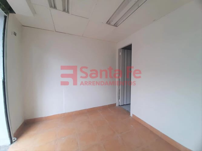 Local en arriendo en Rosales, Medellín, 17 m² · foto 3 de 4