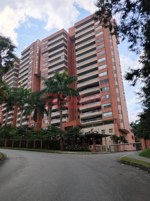 Apartamento de 5 alcobas en arriendo en Las Palmas, Medellín, 240 m² · foto 1 de 10