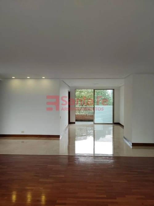 Apartamento de 5 alcobas en arriendo en Las Palmas, Medellín, 240 m² · foto 3 de 10