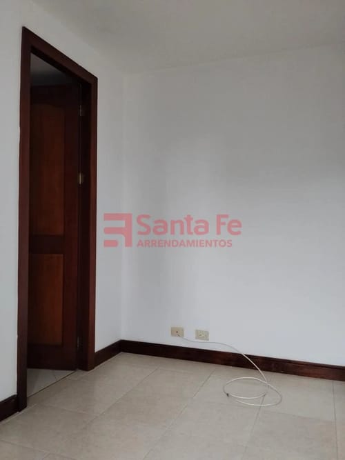 Apartamento de 5 alcobas en arriendo en Las Palmas, Medellín, 240 m² · foto 5 de 10