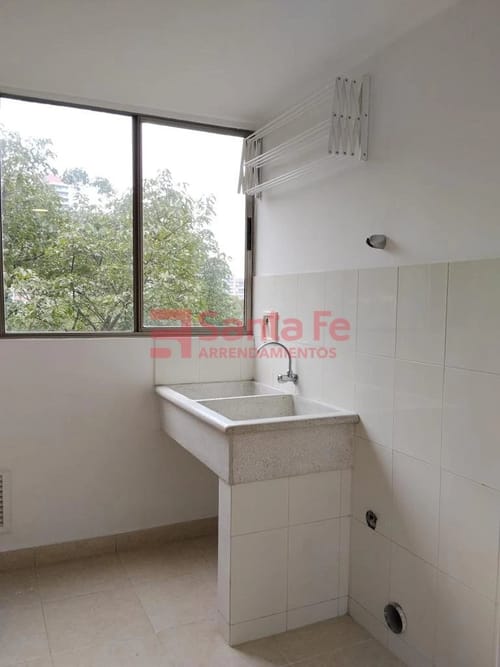 Apartamento de 5 alcobas en arriendo en Las Palmas, Medellín, 240 m² · foto 8 de 10