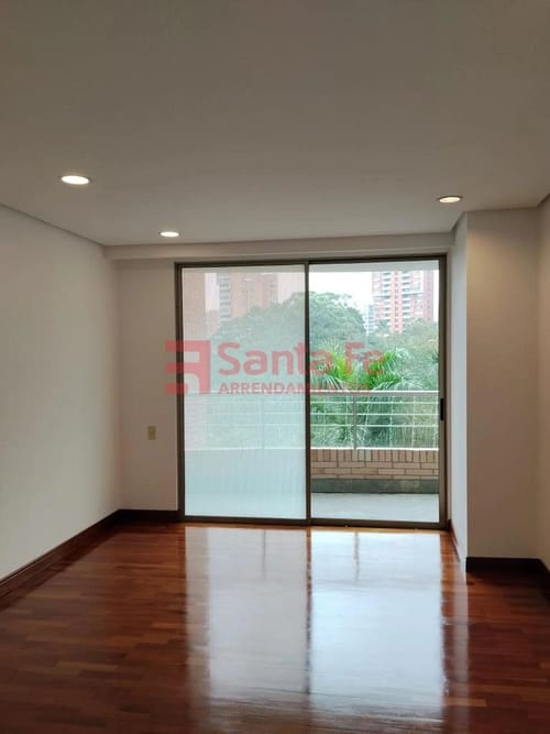 Apartamento de 5 alcobas en arriendo en Las Palmas, Medellín, 240 m² · foto 9 de 10