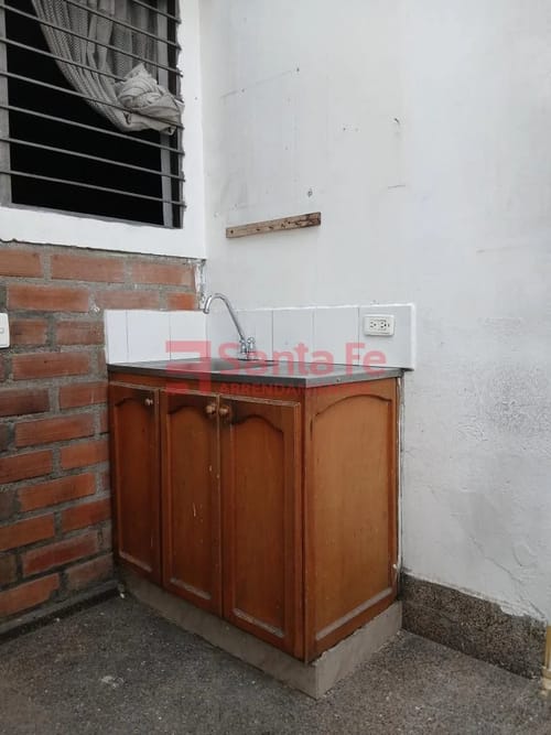 Apartamento de 4 alcobas en arriendo en Jesus Nazareno, Medellín, 84 m² · foto 7 de 10