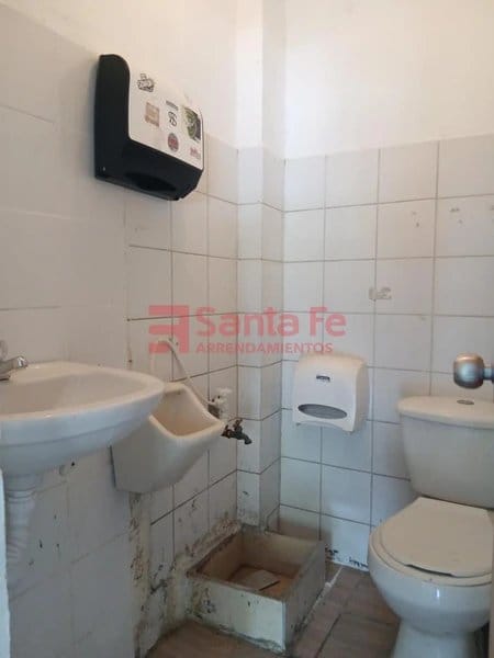 Local en arriendo en Jesus Nazareno, Medellín, 21 m² · foto 4 de 5
