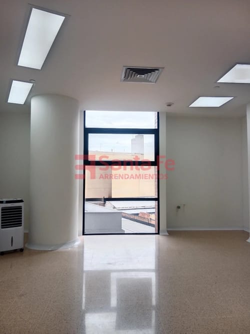 Local en arriendo en San Diego, Medellín, 32 m² · foto 2 de 7