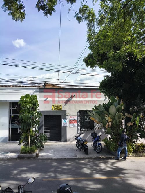 Local en arriendo en Jesus Nazareno, Medellín, 84 m² · foto 2 de 10