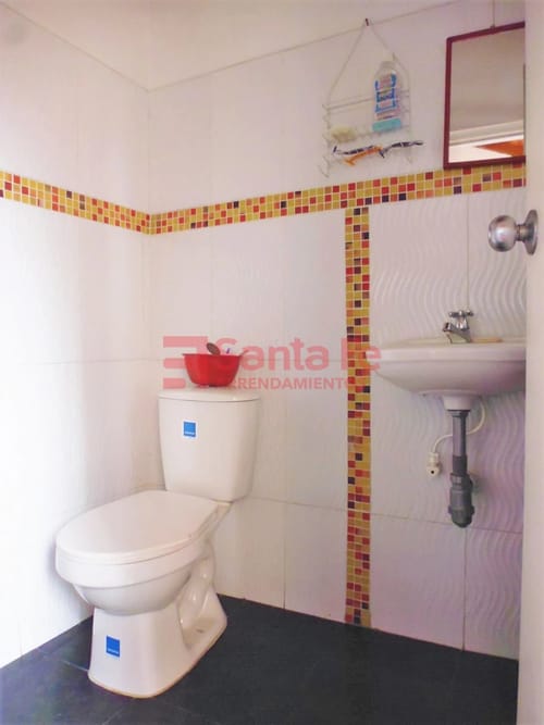 Casa de 14 alcobas en arriendo en Prado, Medellín, 370 m² · foto 4 de 10