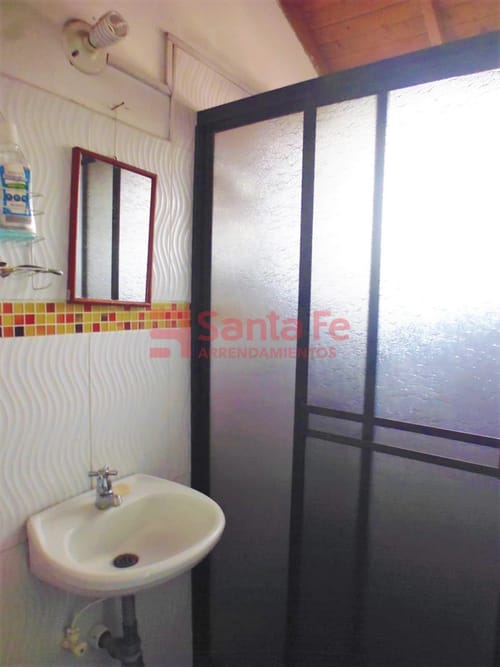 Casa de 14 alcobas en arriendo en Prado, Medellín, 370 m² · foto 5 de 10