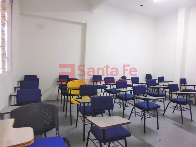 Casa de 14 alcobas en arriendo en Prado, Medellín, 370 m² · foto 10 de 10