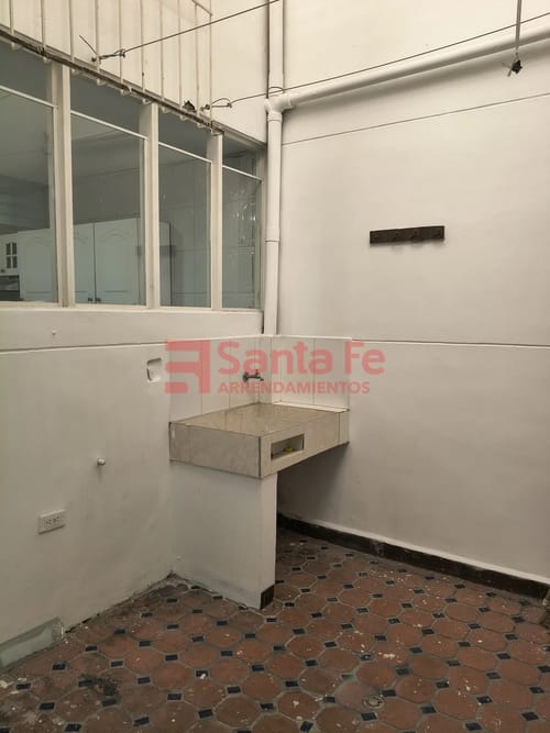 Apartamento de 8 alcobas en arriendo en Laureles, Medellín, 288 m² · foto 5 de 10