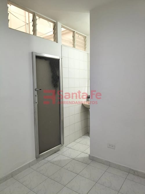 Apartamento de 8 alcobas en arriendo en Laureles, Medellín, 288 m² · foto 8 de 10