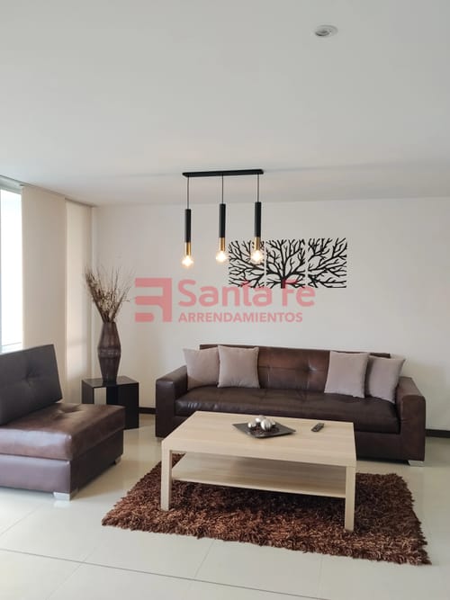 Apartamento de 3 alcobas en arriendo en Los Balsos, Medellín, 100 m² · foto 2 de 10