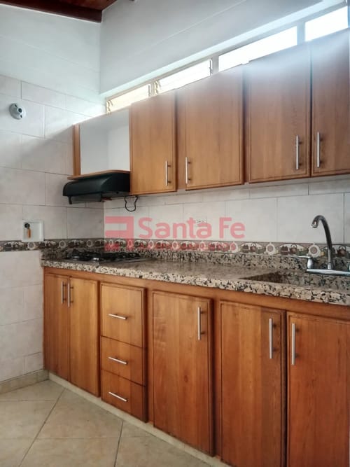 Apartamento de 5 alcobas en arriendo en El Velódromo, Medellín, 120 m² · foto 5 de 10