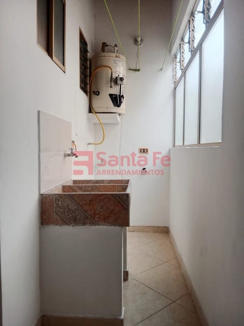 Apartamento de 5 alcobas en arriendo en El Velódromo, Medellín, 120 m² · foto 6 de 10
