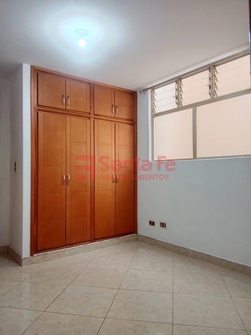 Apartamento de 5 alcobas en arriendo en El Velódromo, Medellín, 120 m² · foto 8 de 10