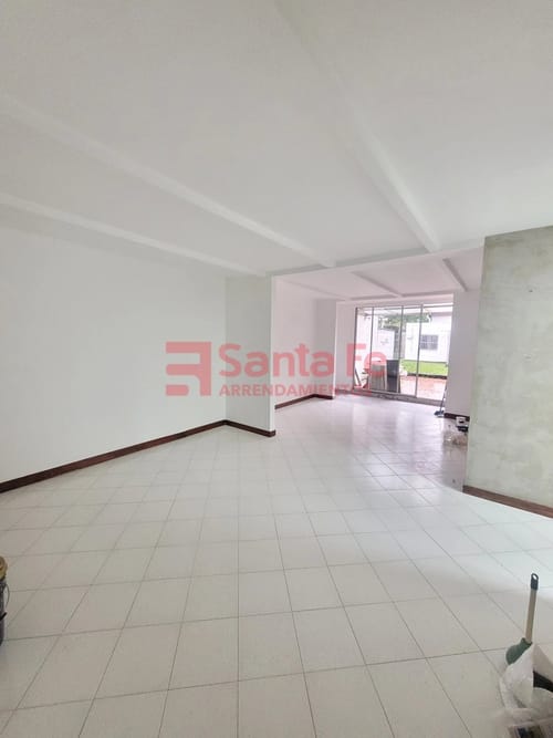 Apartamento de 4 alcobas en arriendo en Santa Maria De Los Angeles, Medellín, 180 m² · foto 2 de 10