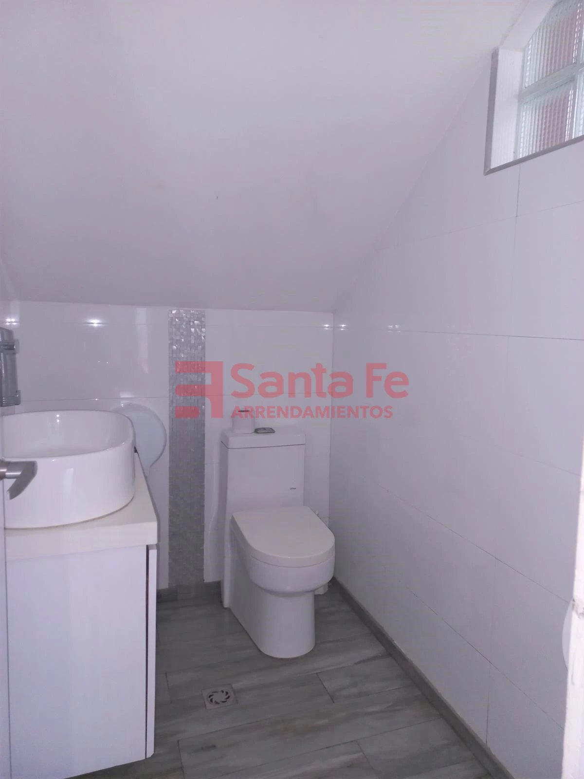 Casa en arriendo en Manrique Central, Medellín · foto 8 de 10