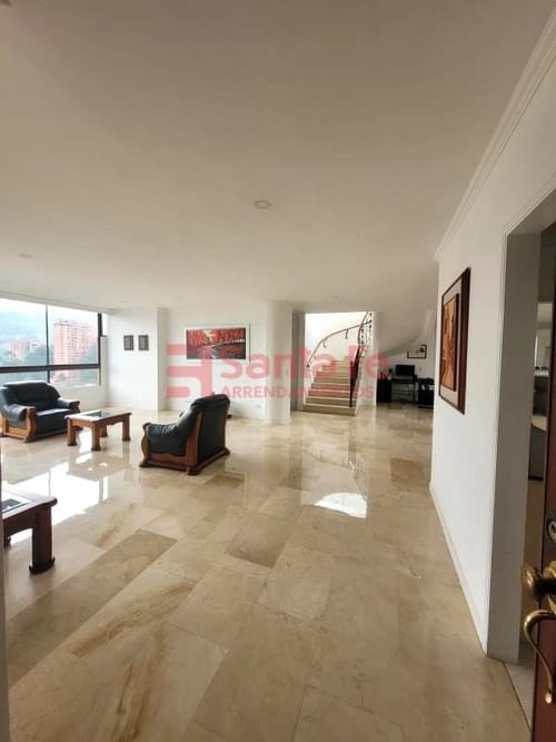 Apartamento en arriendo en El Tesoro, Medellín · foto 2 de 10