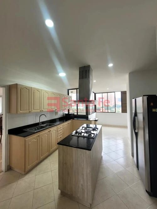 Apartamento en arriendo en El Tesoro, Medellín · foto 10 de 10
