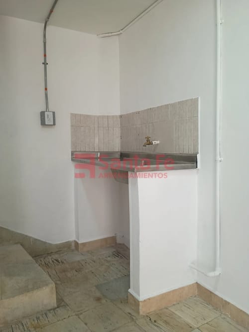 Local en arriendo en Simon Bolivar, Medellín, 30 m² · foto 3 de 5