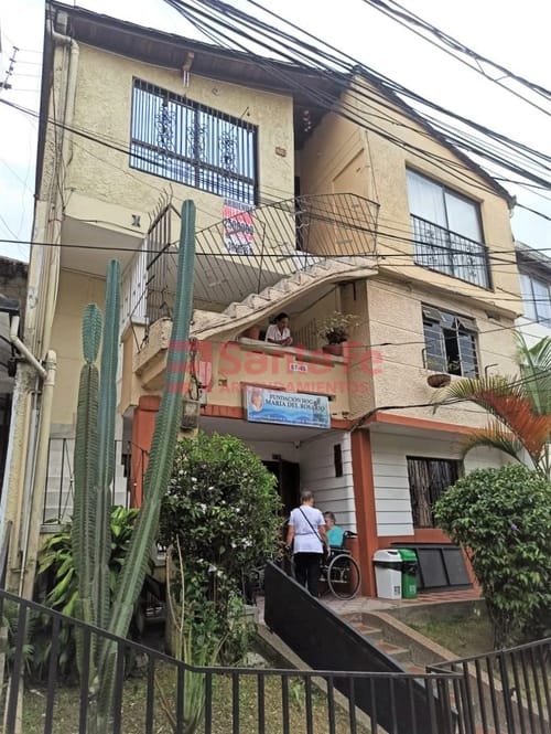 Casa de 3 alcobas en venta en Cordoba, Medellín, 116 m² · foto 2 de 10