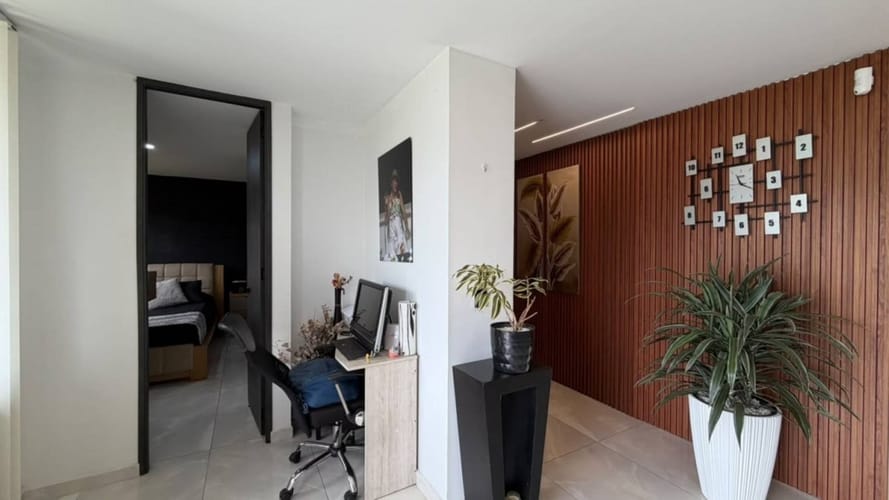 Apartamento de 3 alcobas en arriendo en Laureles, Medellín, 106 m² · foto 18 de 24