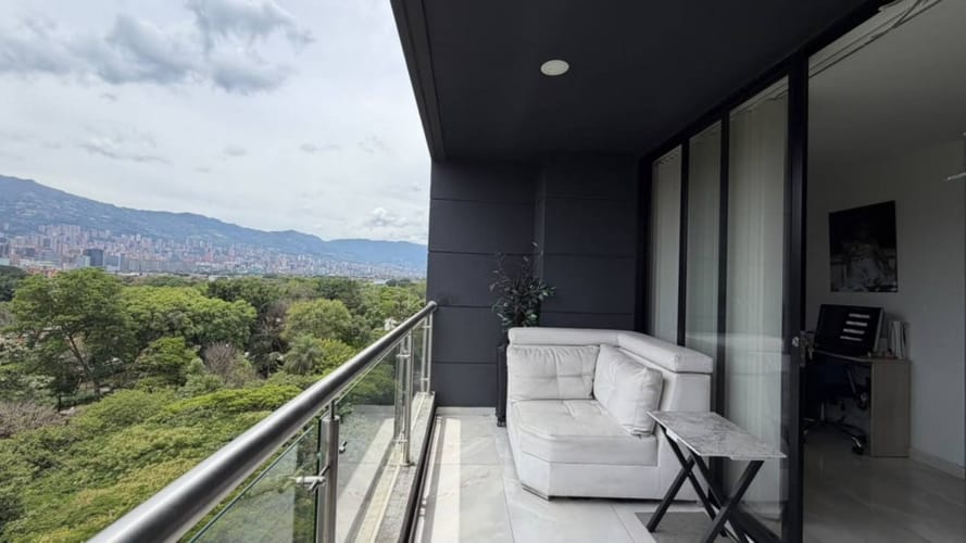 Apartamento de 3 alcobas en arriendo en Laureles, Medellín, 106 m² · foto 22 de 24