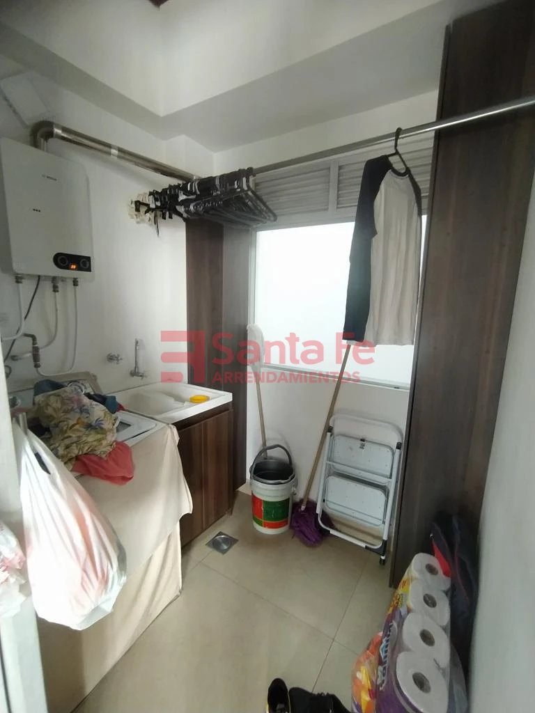 Apartamento en arriendo en Laureles, Medellín · foto 5 de 10