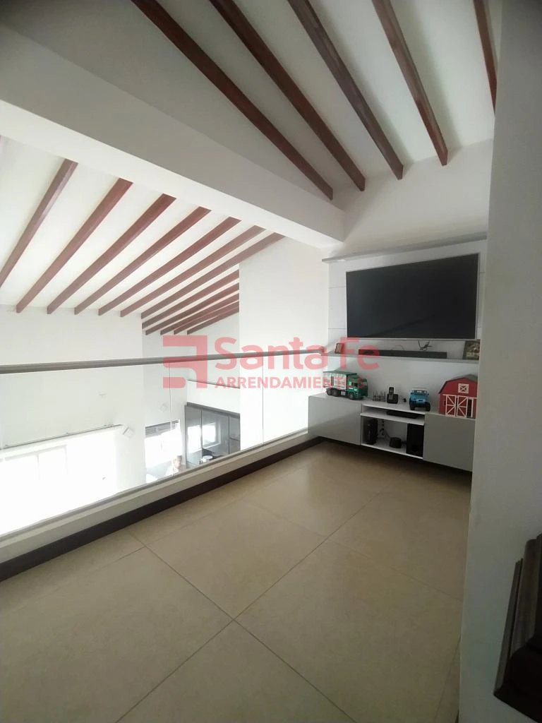 Apartamento en arriendo en Laureles, Medellín · foto 7 de 10