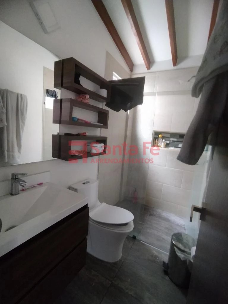 Apartamento en arriendo en Laureles, Medellín · foto 8 de 10