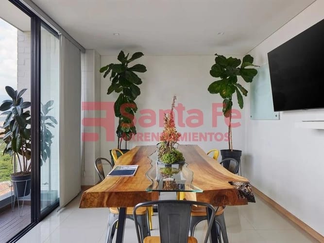 Apartamento de 3 alcobas en venta en Cristobal, Medellín, 140 m² · foto 4 de 10