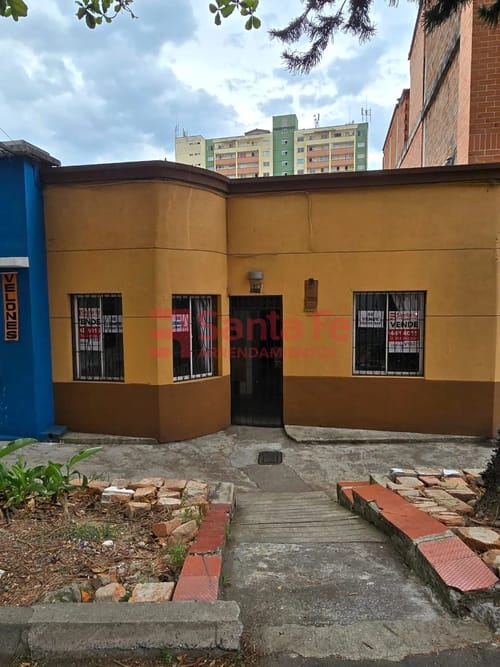 Casa de 4 alcobas en venta en Cristobal, Medellín, 188 m² · foto 2 de 10