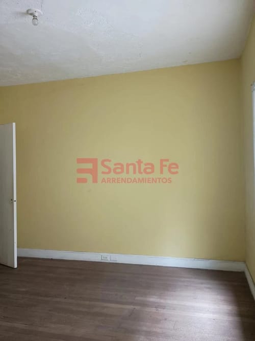Casa de 9 alcobas en arriendo en Villa Nueva, Medellín, 450 m² · foto 3 de 10
