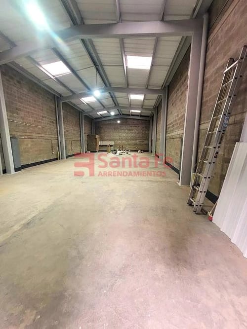 Bodega en arriendo en Monteazul, Sabaneta, 180 m² · foto 2 de 9