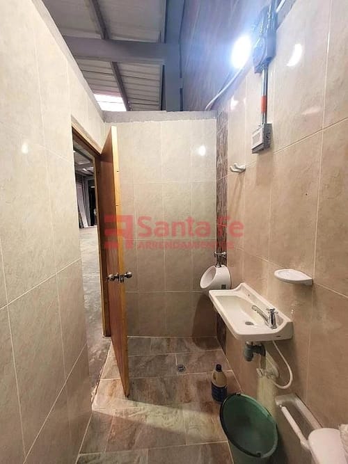 Bodega en arriendo en Monteazul, Sabaneta, 180 m² · foto 7 de 9