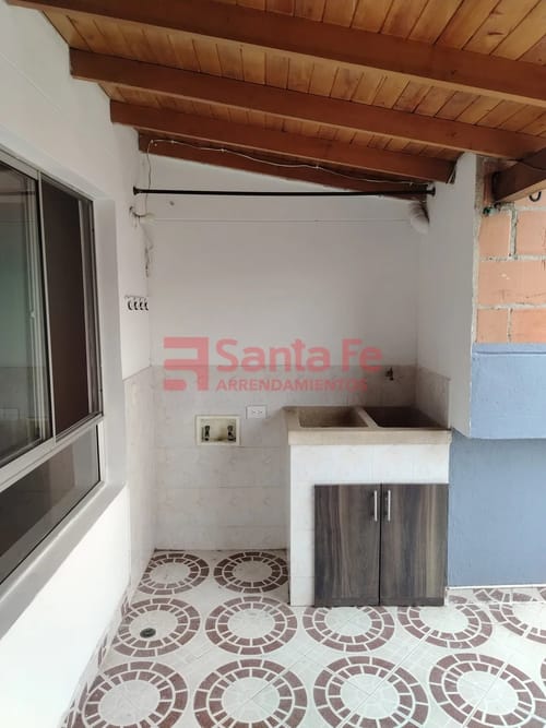 Apartamento de 3 alcobas en arriendo en San Joaquín, Medellín, 98 m² · foto 5 de 10