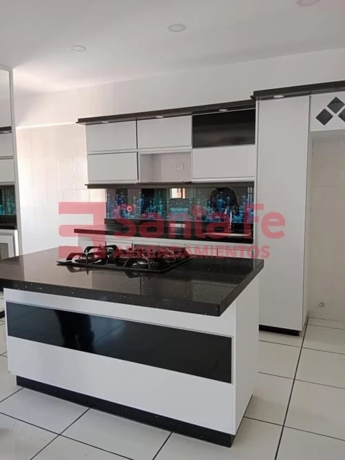Apartamento de 4 alcobas en venta en Suarez, Bello, 145 m² · foto 3 de 10