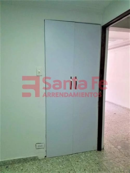 Casa de 8 alcobas en venta en Santa Fe, Medellín, 180 m² · foto 6 de 10