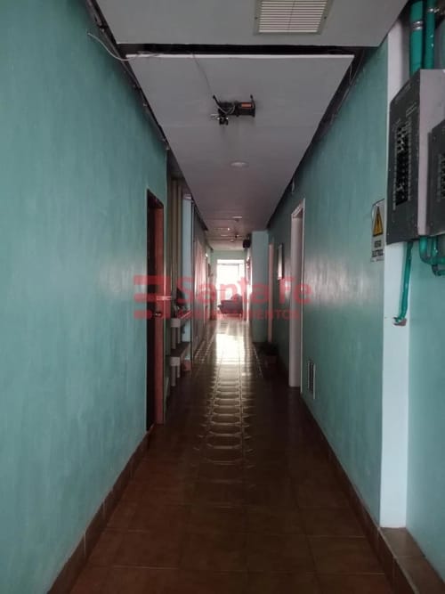 Casa de 26 alcobas en arriendo en Laureles, Medellín, 750 m² · foto 5 de 10