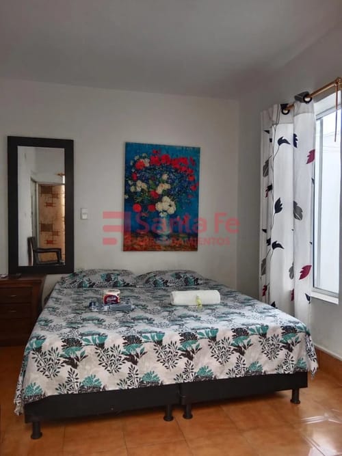 Casa de 26 alcobas en arriendo en Laureles, Medellín, 750 m² · foto 7 de 10