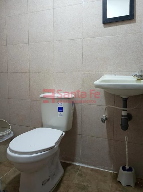 Casa de 4 alcobas en arriendo en Potrera Miserenga, Medellín, 120 m² · foto 3 de 10